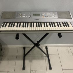 Yamaha keyboard cheap silver