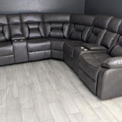 New Power Recliner Sectional Couch / Free Delivery 