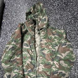 **Great Conditon! Adult Snowboarding Camouflage Jacket 