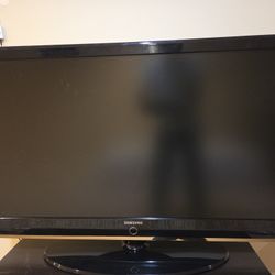 Samsung 46" LCD TV For Sale