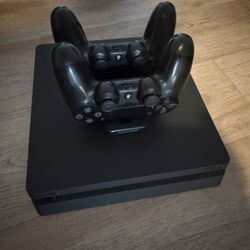 PlayStation PS4 Slim