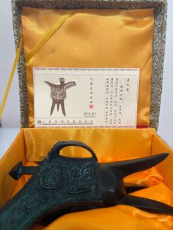 Chinese Bronze Jue Ritual Wine Vessel Replica