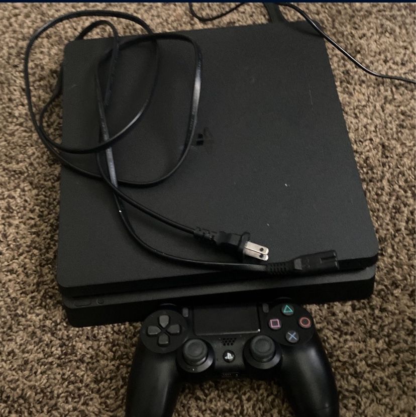 PS4 Slim , Good Working.
