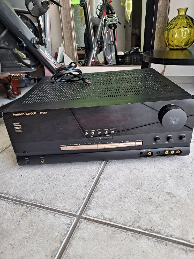 Harman/kardon Model Avr 520