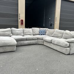 Sectional Couch 