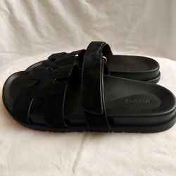 New HERMÈS CHYPRE SANDALS 