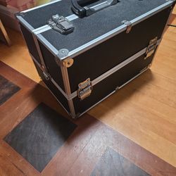 Make Up Storage Caddy - w keys