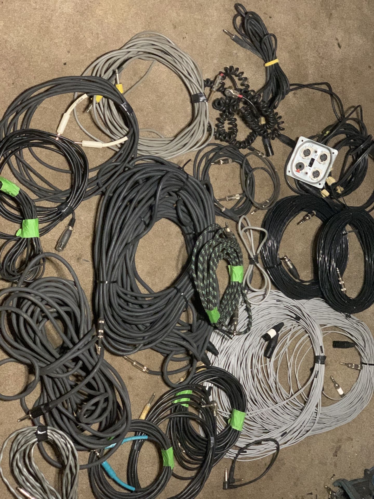 Microphone And Guitar Cables