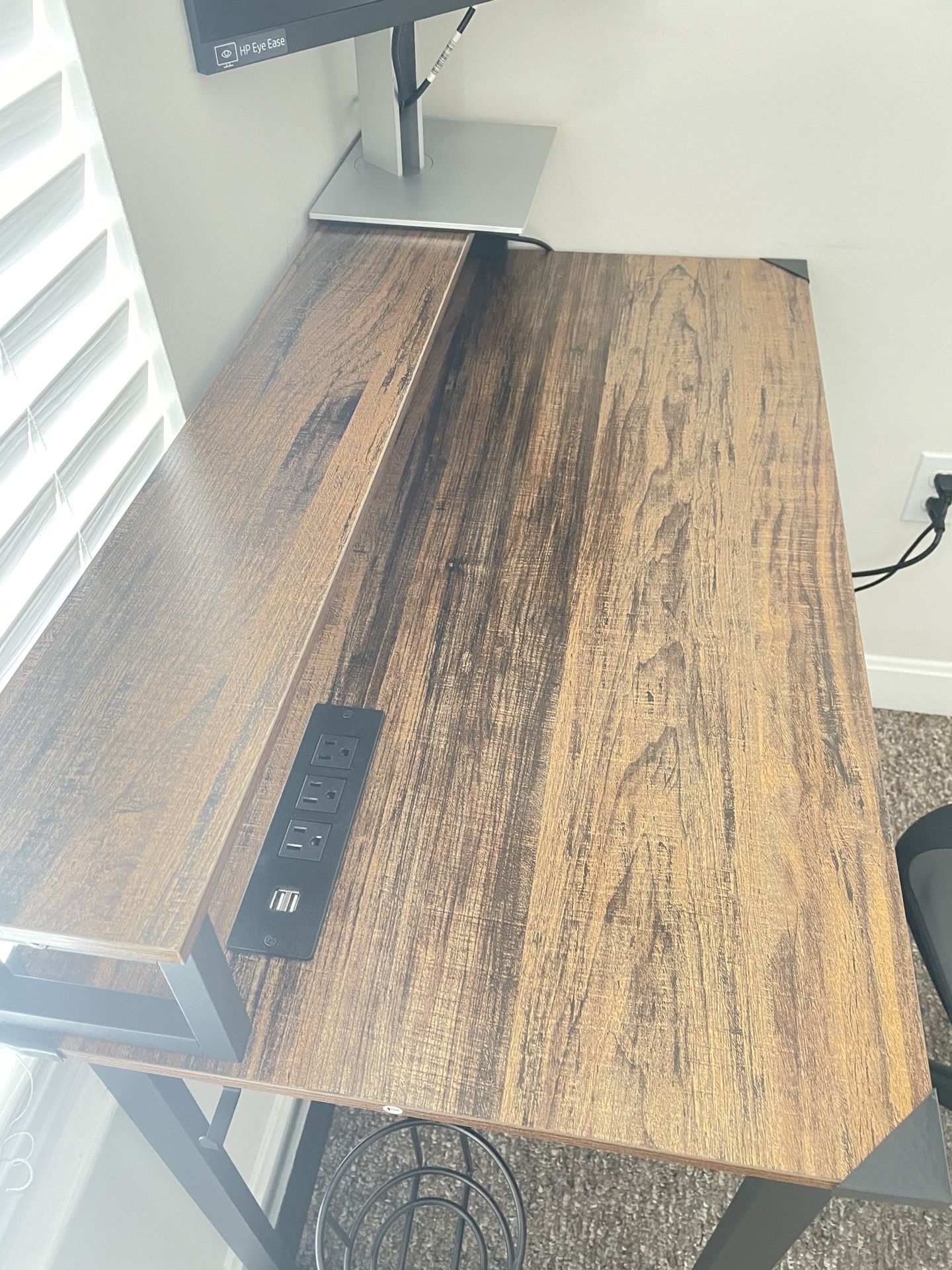 Small Home Office Setup (HP Monitor, Computer Desk, Chair) @$247