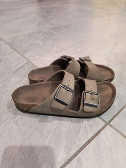 Birkenstocks size 34