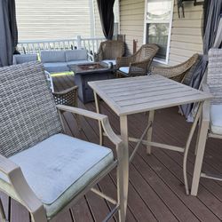 Outsid3 Bar Table And Chairs
