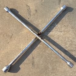 Four Way Lug Nut Wrench
