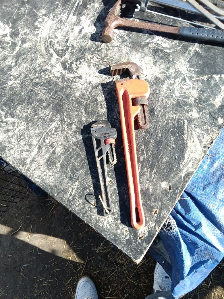 Pipe Wrench 