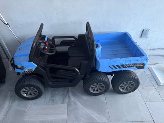 Electric dumper 4x6 toy car.