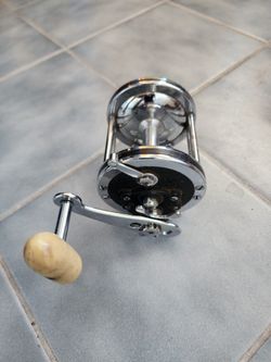 Vintage Pin Live Baitcaster 259 Fishing Reel