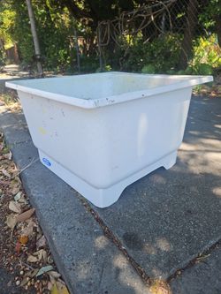 Free utility sink