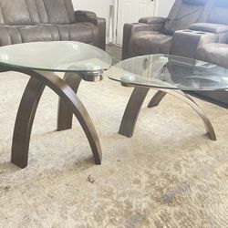 Side Tables / End Tables 