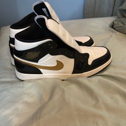 Jordan 1 Mid