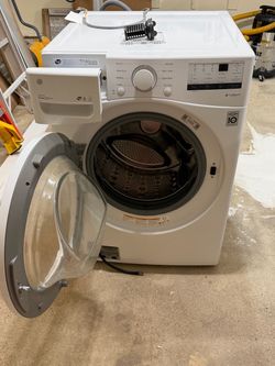 LG  WM3400CW  4.5 Cu. Ft. Stackable Front Load Washer in White