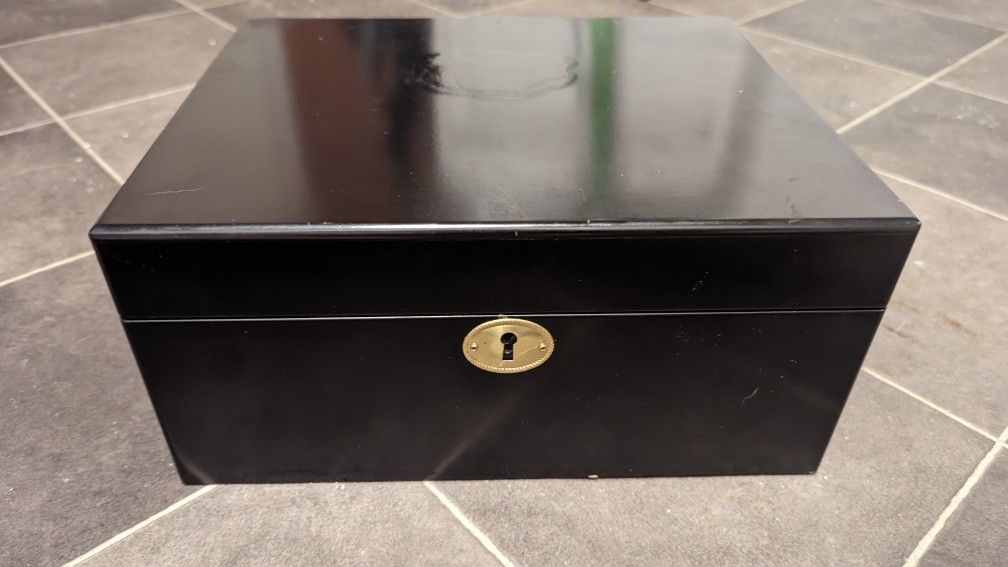 Don Salvatore Humidor WITH key