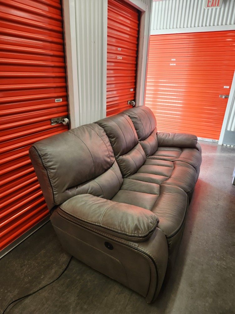 Couch Electric Reclinable Bob's Furniture