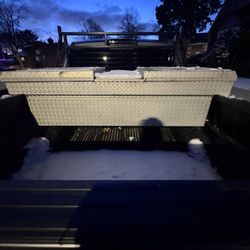 Weatherguard With 6 Keys