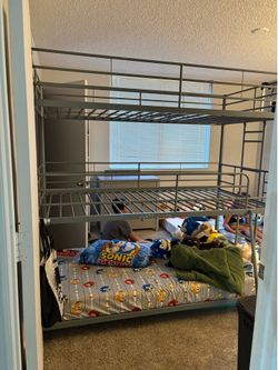 TRIPLE Bunk Bed