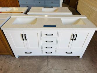 66" Bathroom Vanity in White, double sink soft close solid wood with vanity top in white $1099