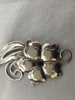 Silver & onyx vintage brooch pin