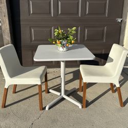 Tulip Dining Table With The Option Of 2 Chairs 