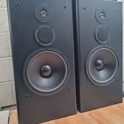 KLH Model 4132 Floor Speakers