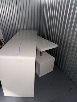 Swivel L-Desk | Zig Zag