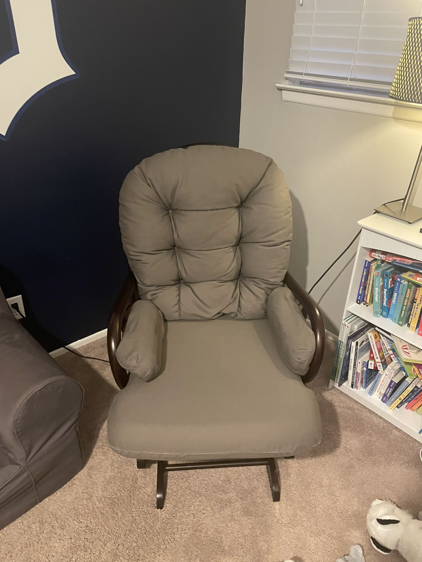 Rocker / Glider Chair (Like New)