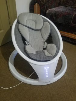 Munchkin bluetooth Enabled Baby Swing