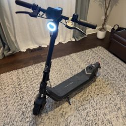 KQi3 Pro Scooter