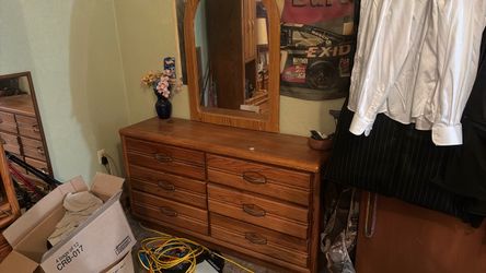 Oak Wood Dresser with Mirror