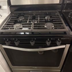 Whirlpool Gas Stove W/ 5 Burners 