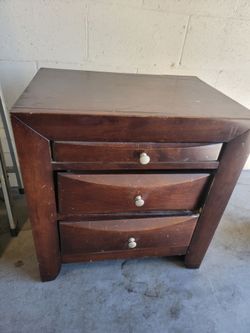 Dresser/night stand