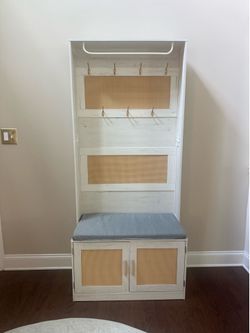 Entryway / Foyer Mudroom Rack