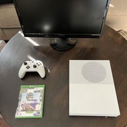 Xbox One s + Madden 21 & Gaming monitor 