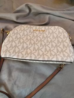 Kors Crossbody Purse – Authentic – Excellent Condition