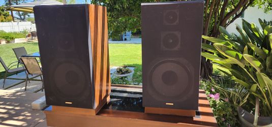 Vintage home speakers