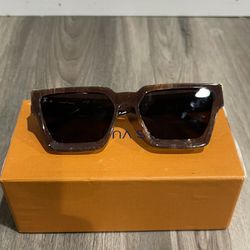 LV Sunglasses Brown Brand New 