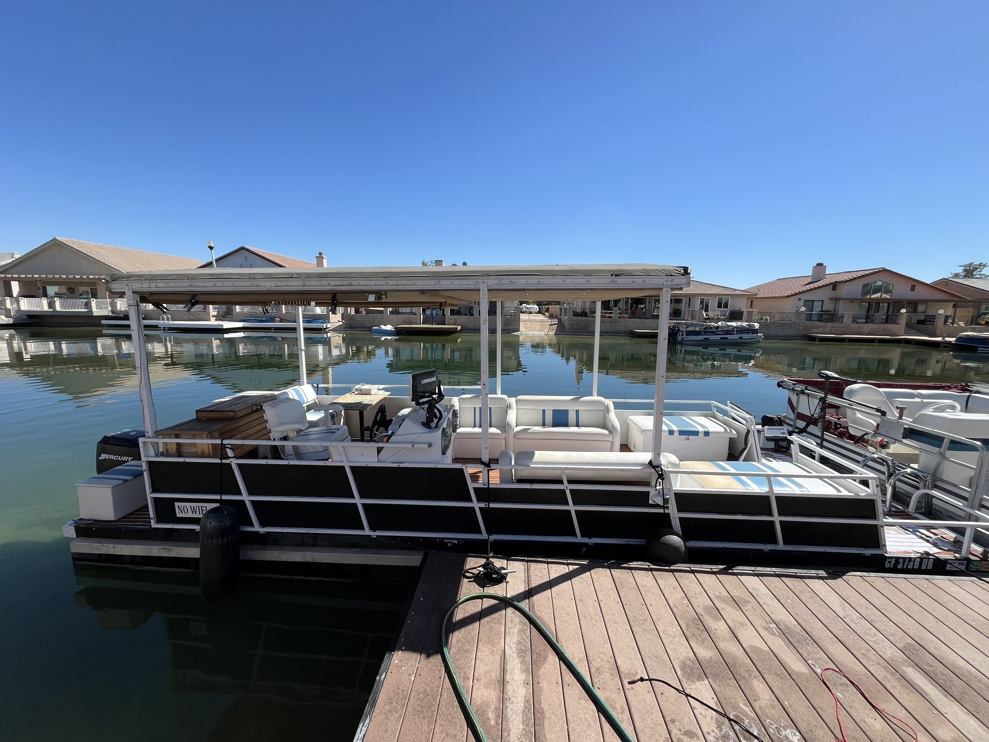 Tritoon Boat