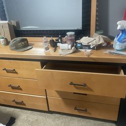 Queen Bedroom Set