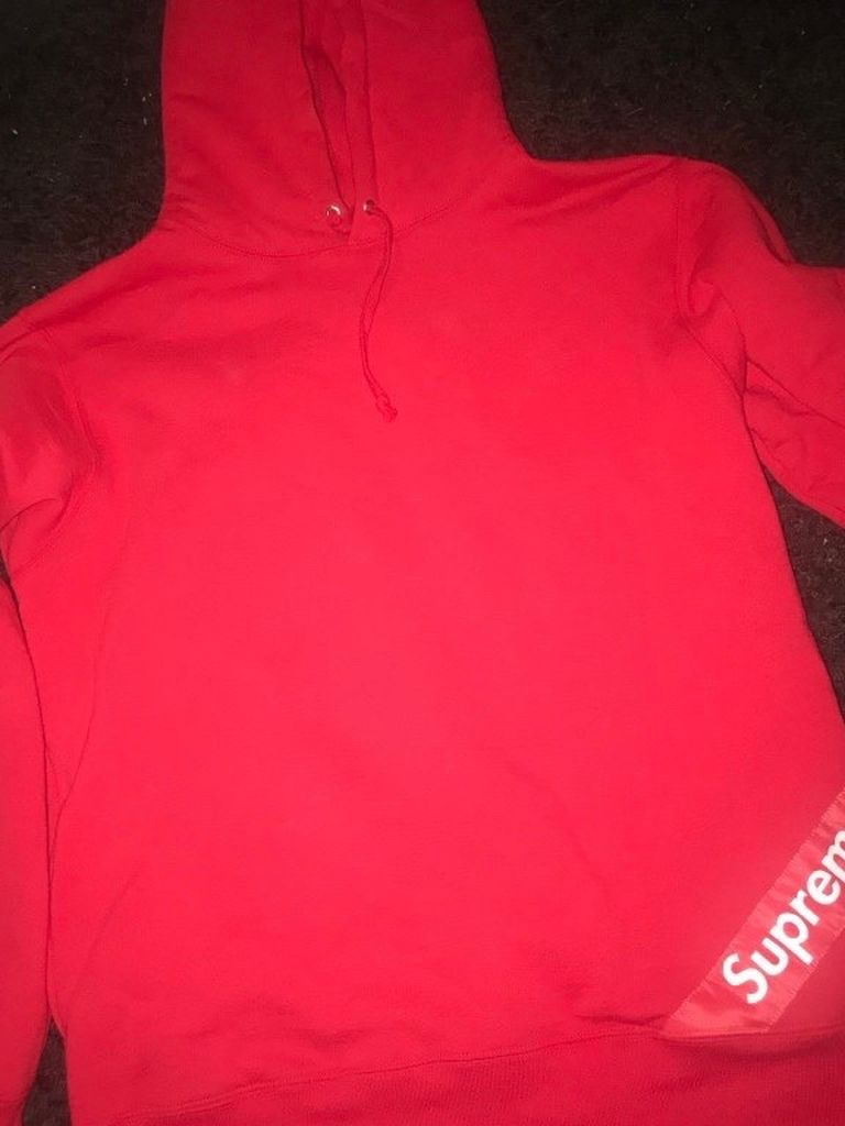 FW18 Red Supreme Corner Label Hooded Swearshirt