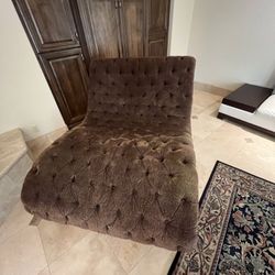 Love Seat, Chaise