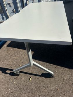 Steelcase training classroom office desks 60x30