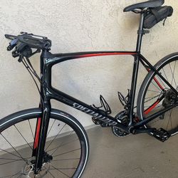 2020 Specialized Sirrus Elite.  Carbón Fiber Bike. 