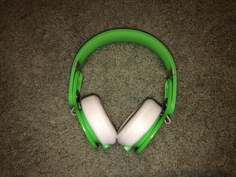 beats mixr neon green